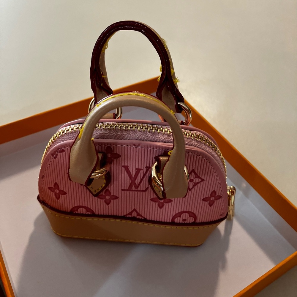 Pink Mini Key & Card Holder Charm - Picture 6 of 12
